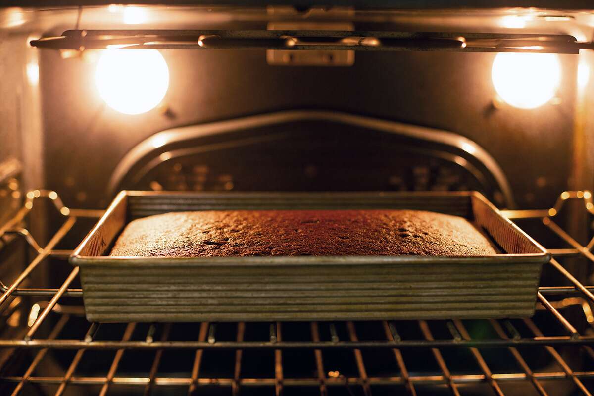 STEPS YOU SHOULD FOLLOW WHEN BAKING IN THE OVEN 