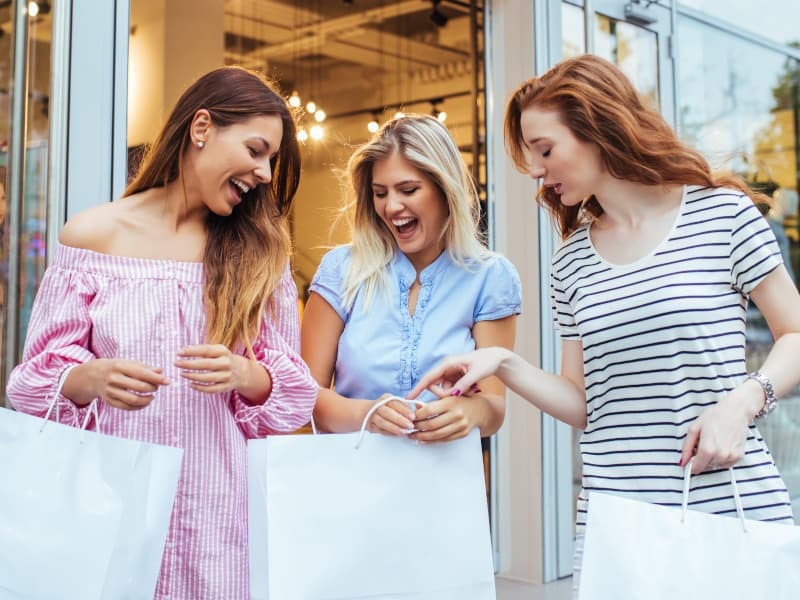 Buying and Selling Wholesale Clothing