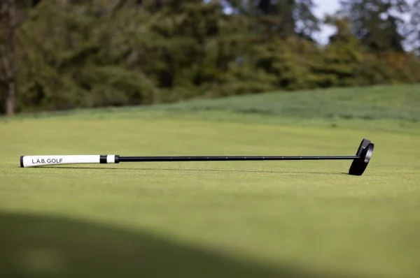 What Makes a Well-Balanced Putter Feel Precise and Reliable